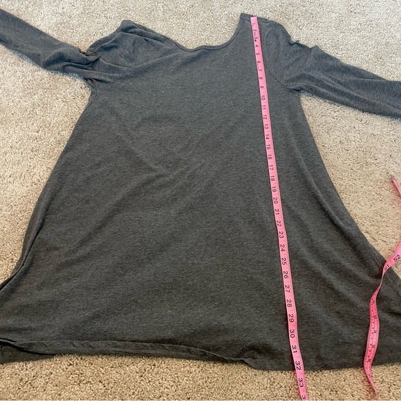 Lovers + Friends Long Sleeve Grey Low Back Tunic Women’s Size Medium - Picture 10 of 12